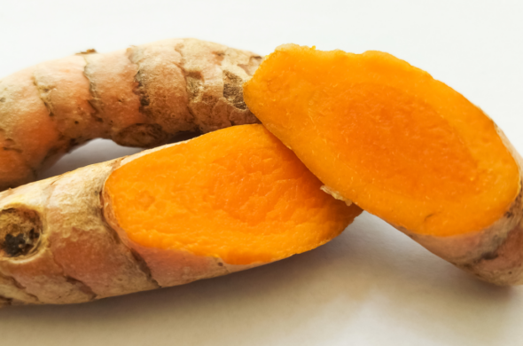 The active ingredient in turmeric, curcumin, has been found to boost the body's immunity system by increasing the activity and population of immune cells, reducing inflammation, and stimulating the production and activity of antioxidant enzymes. The antioxidant and anti-inflammatory properties of turmeric also helps to protect cells and organs from oxidative damage and to reduce the risk of chronic diseases.